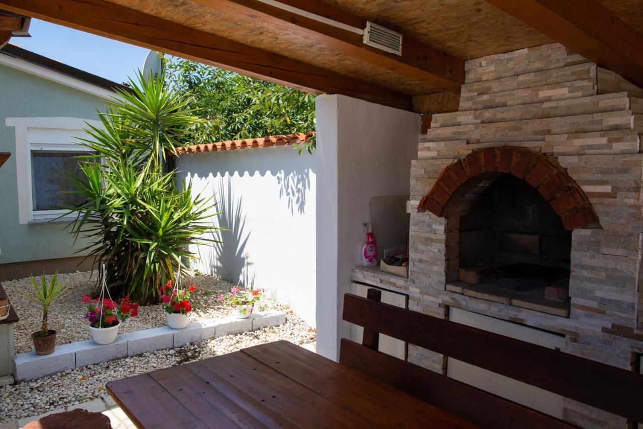 Holiday Home Petrovic Medulin Luaran gambar