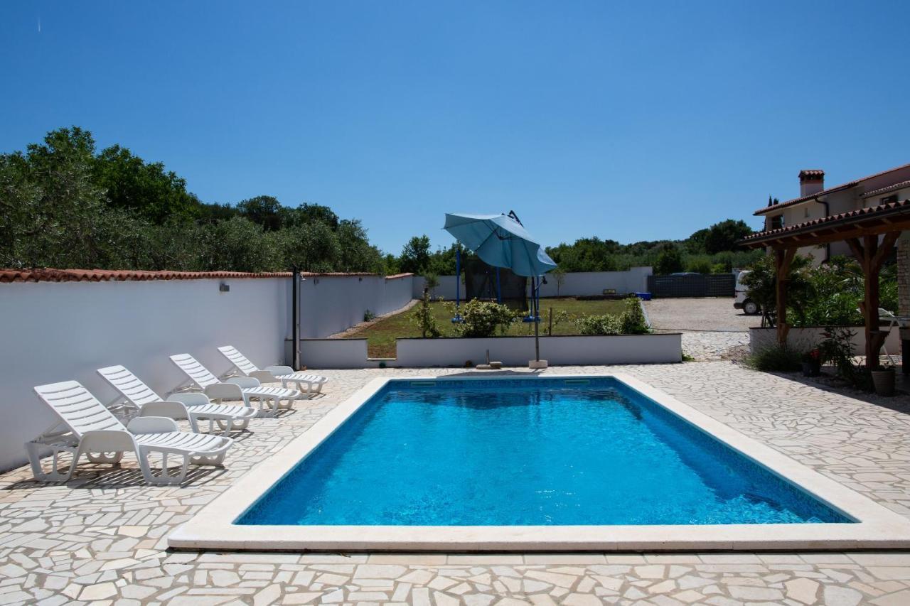 Holiday Home Petrovic Medulin Luaran gambar