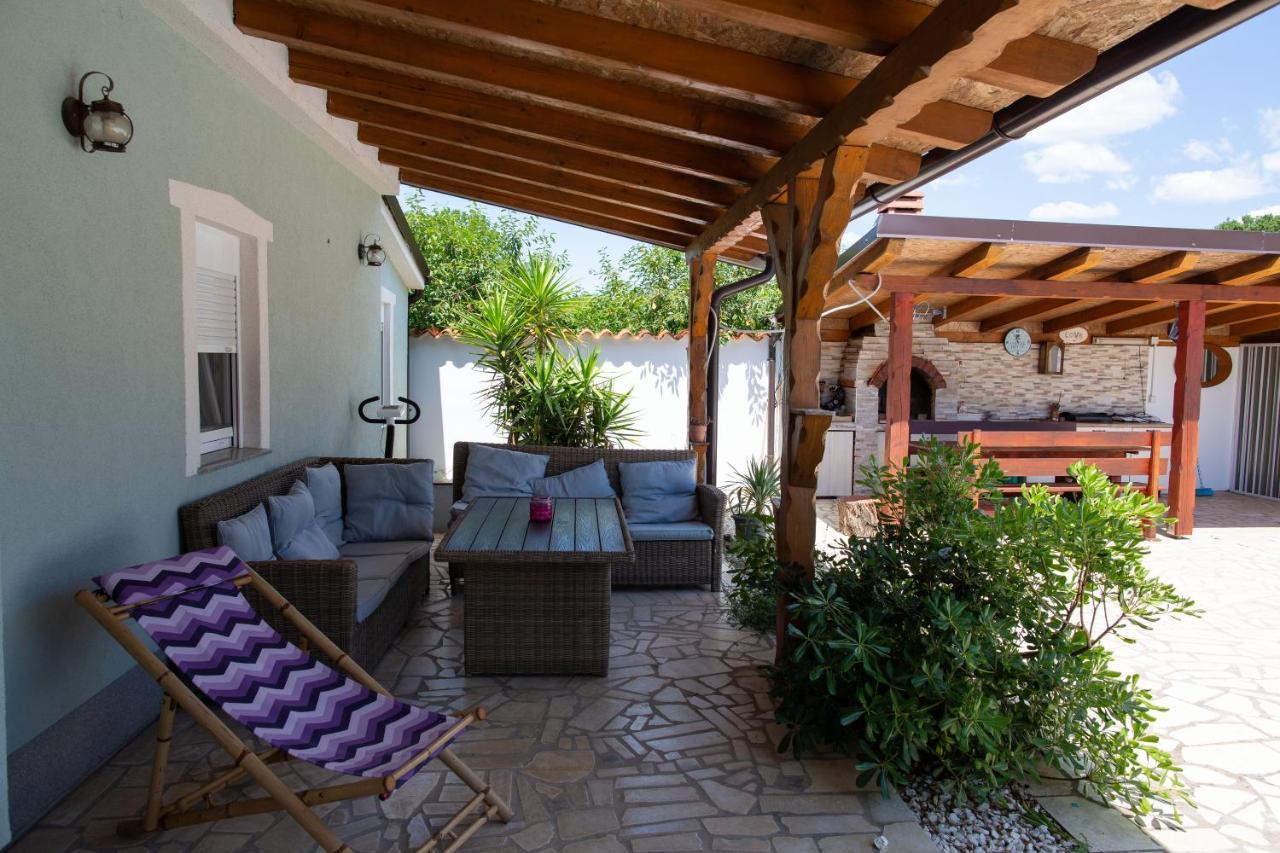 Holiday Home Petrovic Medulin Luaran gambar