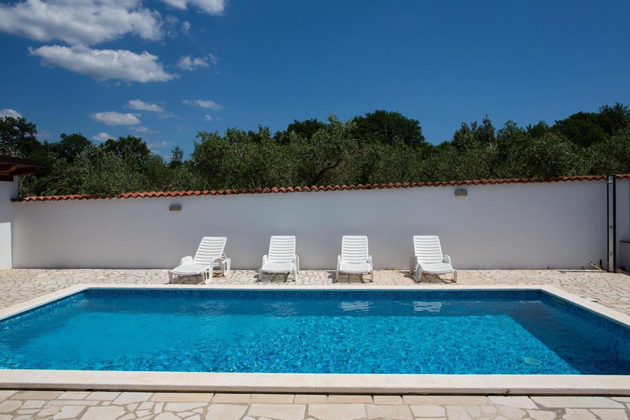 Holiday Home Petrovic Medulin Luaran gambar