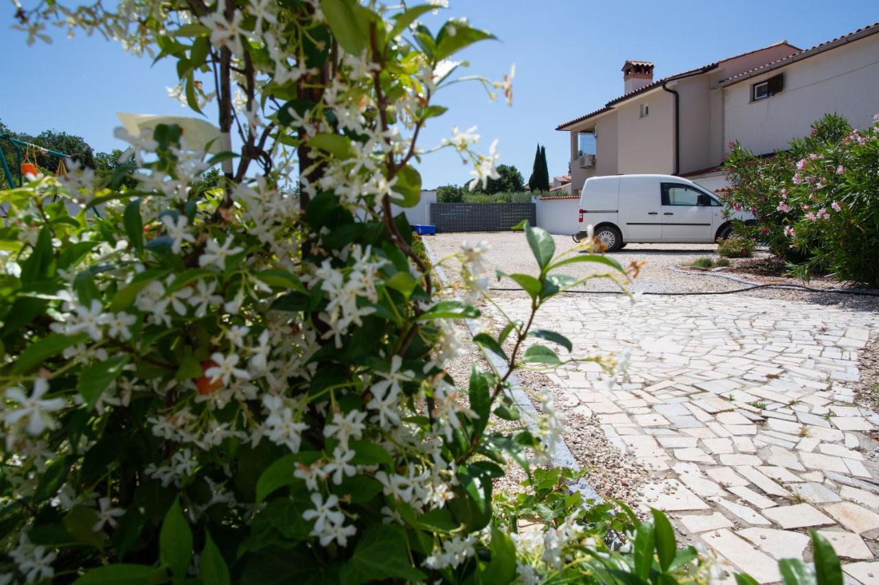 Holiday Home Petrovic Medulin Luaran gambar