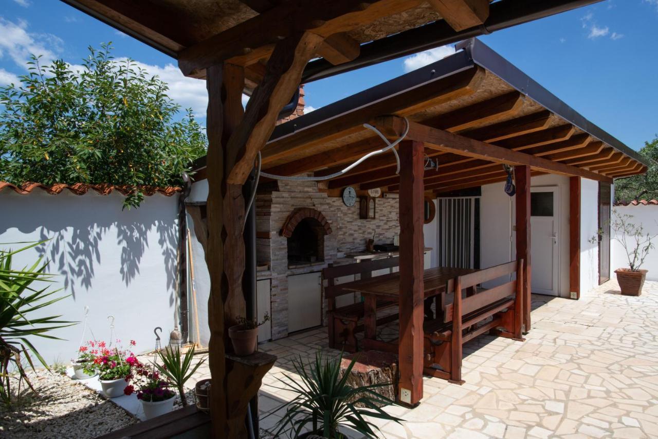 Holiday Home Petrovic Medulin Luaran gambar