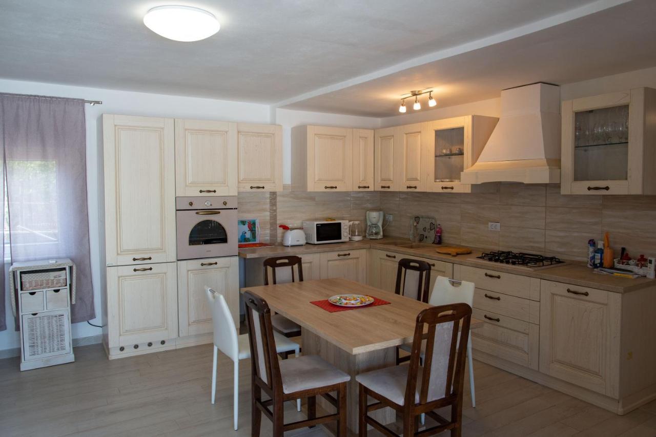 Holiday Home Petrovic Medulin Luaran gambar
