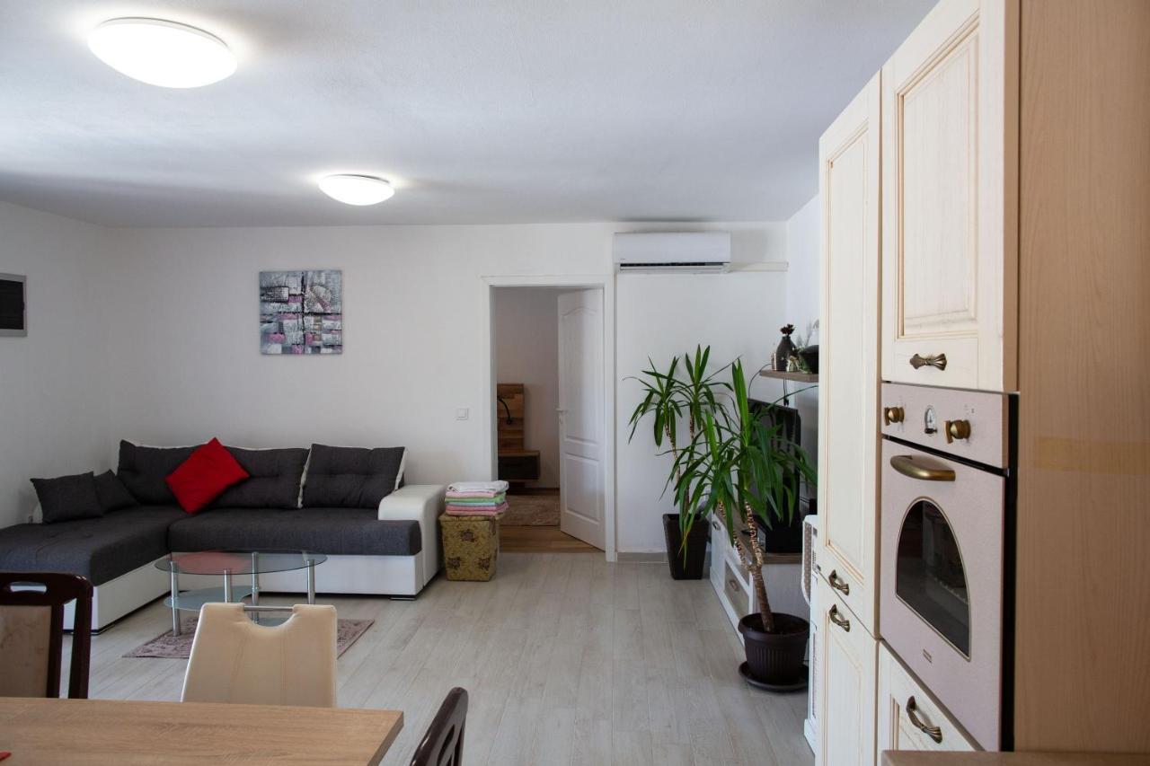 Holiday Home Petrovic Medulin Luaran gambar